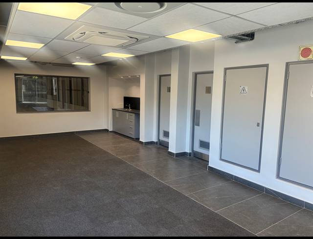 2,945M² WAREHOUSE TO LET IN BLACKHEATH INDUSTRIAL